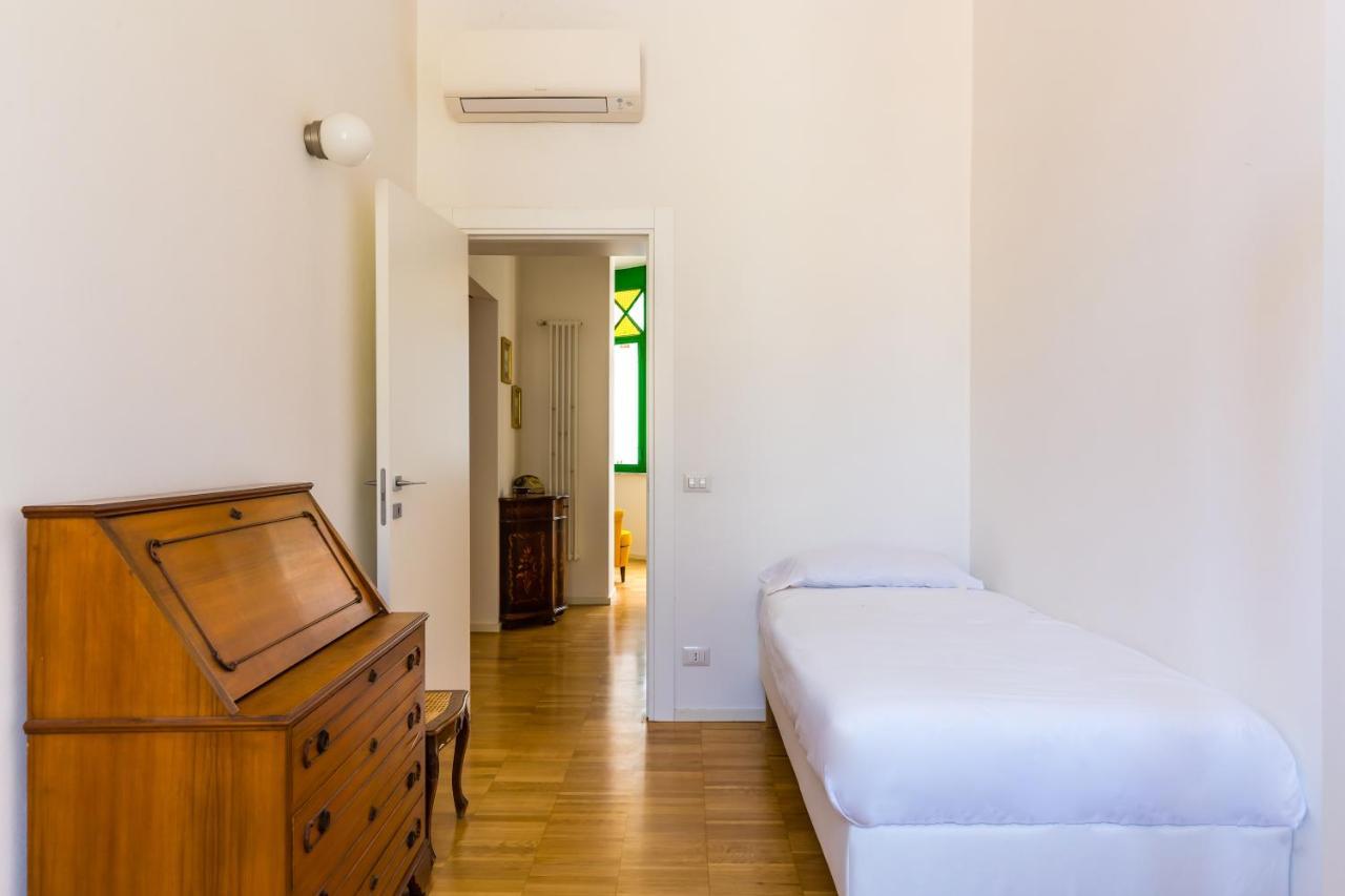 Nova Stylish House In Center By Napoliapartments Exterior photo