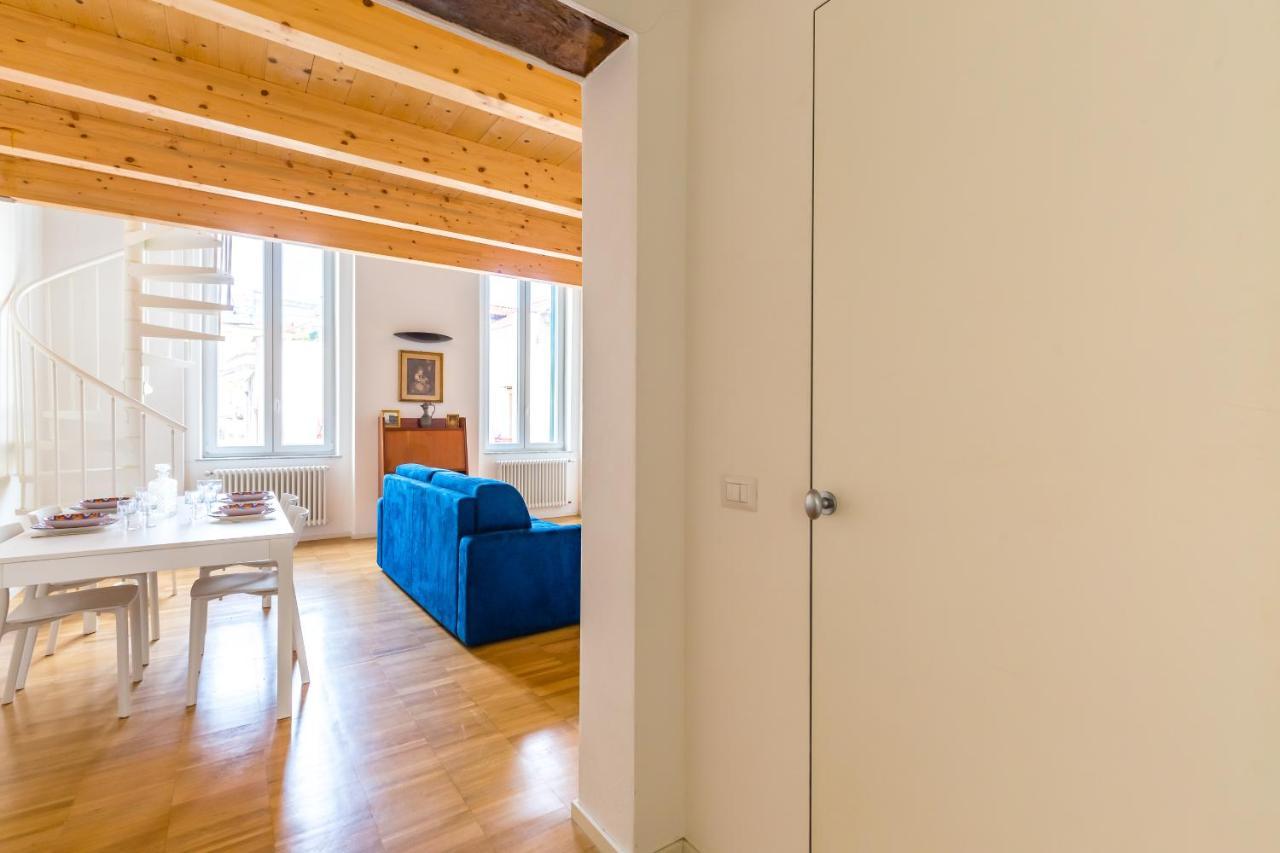 Nova Stylish House In Center By Napoliapartments Exterior photo